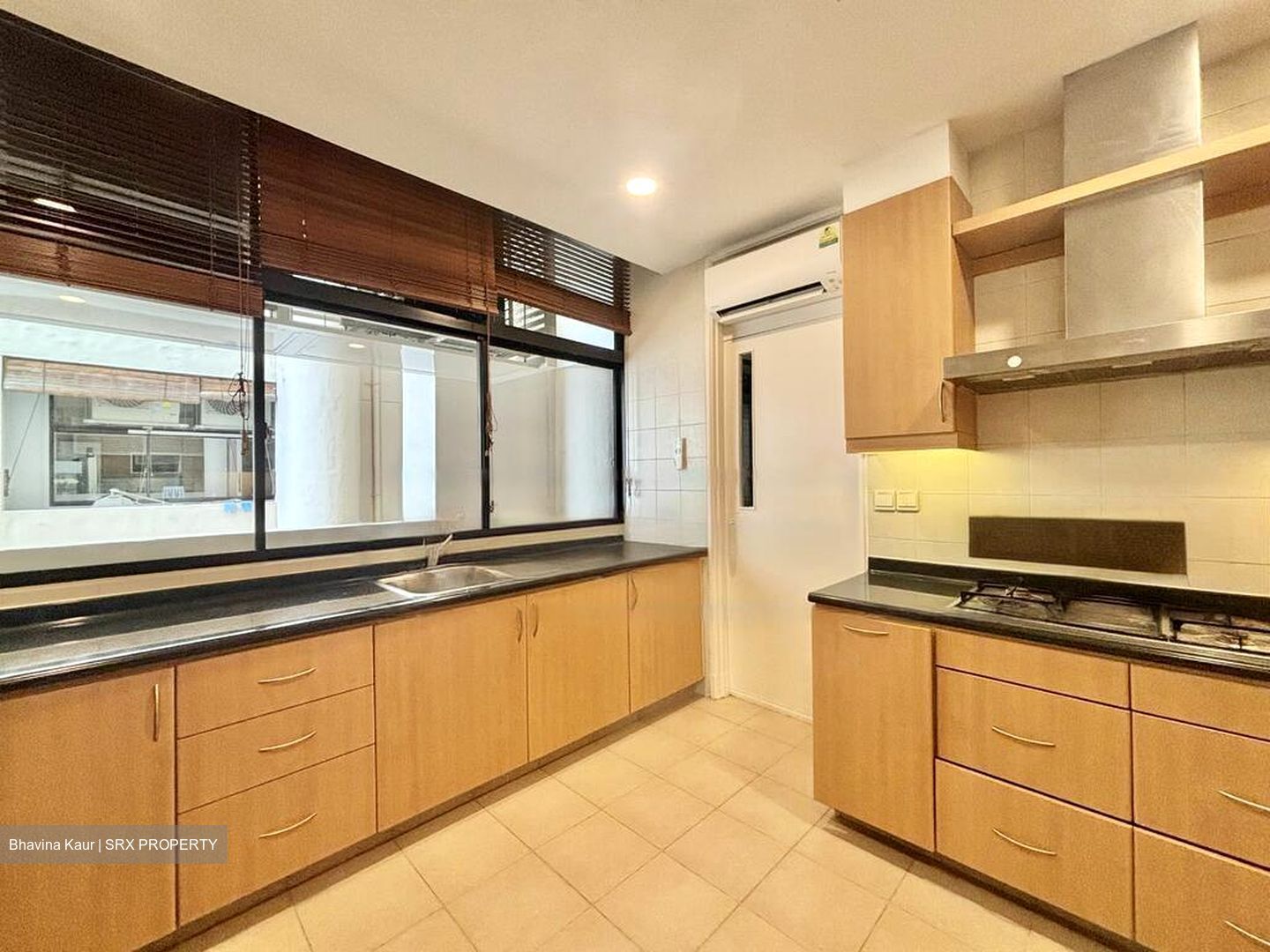 The Colonnade (D10), Condominium #504785141